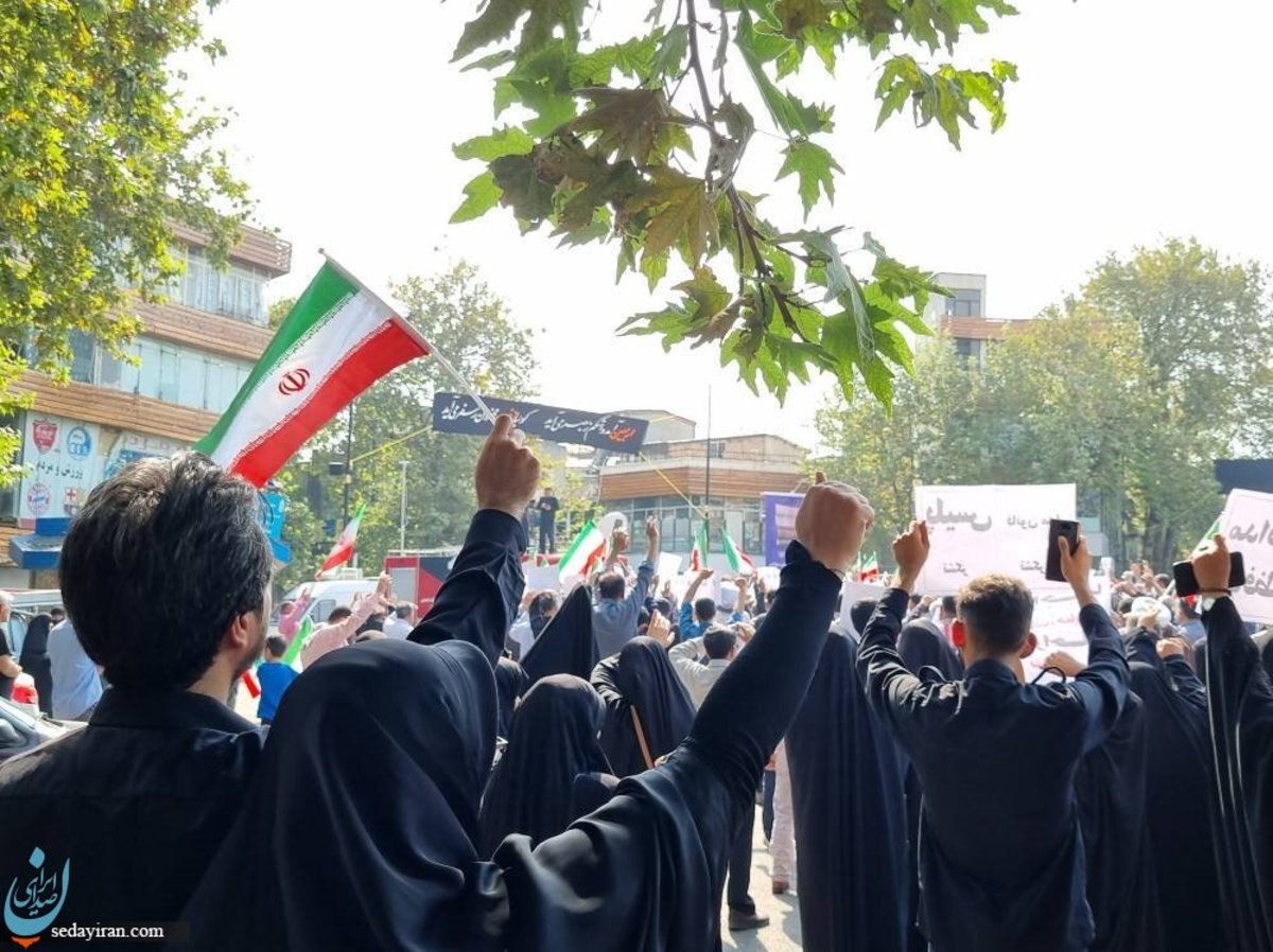 راهپیمایی مردم تهران در محکومیت آشوب و ترور مردم چه شعارهایی دادند؟
