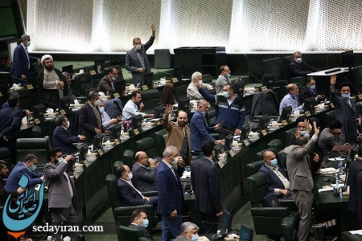 وزیر بهداشت کارت زرد گرفت