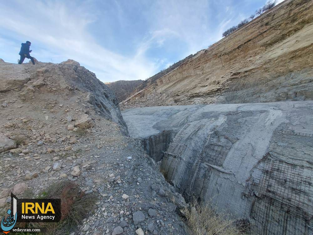 ریزش وحشتناک تونل بر اثر رانش کوه در ایلام