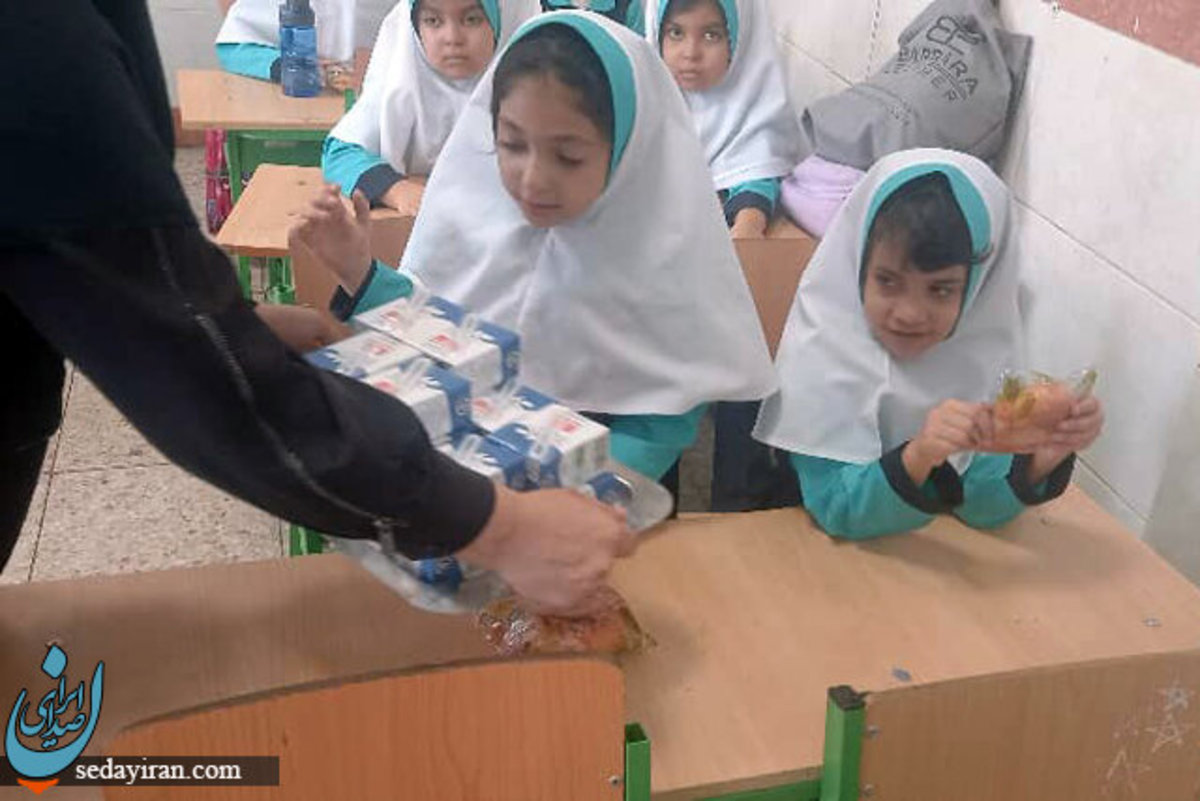 مسمومیت دانش‌آموزان با خوردن شیر مدرسه صحت دارد؟ چرا شیر در مدارس غیردولتی توزیع نمی شود؟