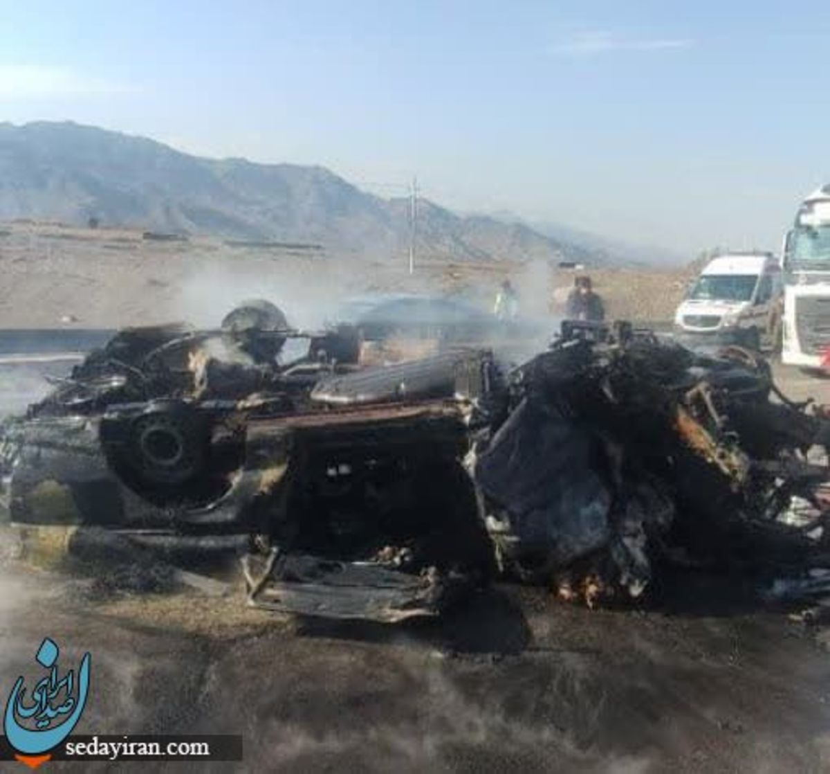 واژگونی مرگبار سواری ون در آزادراه امیرکبیر کاشان ۷ نفر کشته شدند