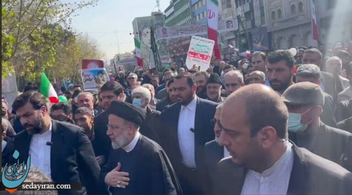حضور رئیسی در راهپیمایی ۲۲ بهمن