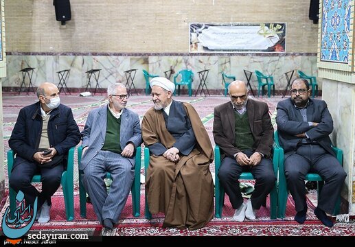 (تصاویر) تشییع پیکر آیت الله سید محمود طالقانی برگزار شد