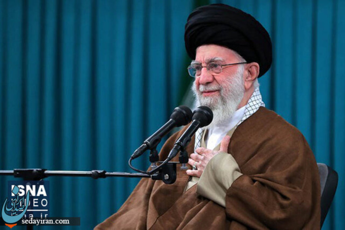 دیدار جمعی از رأی اولی‌ها و خانواده‌های شهدا با رهبر انقلاب