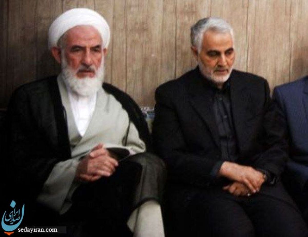 آیت الله سلیمانی درکنار سردار شهید حاج قاسم سلیمانی عکس