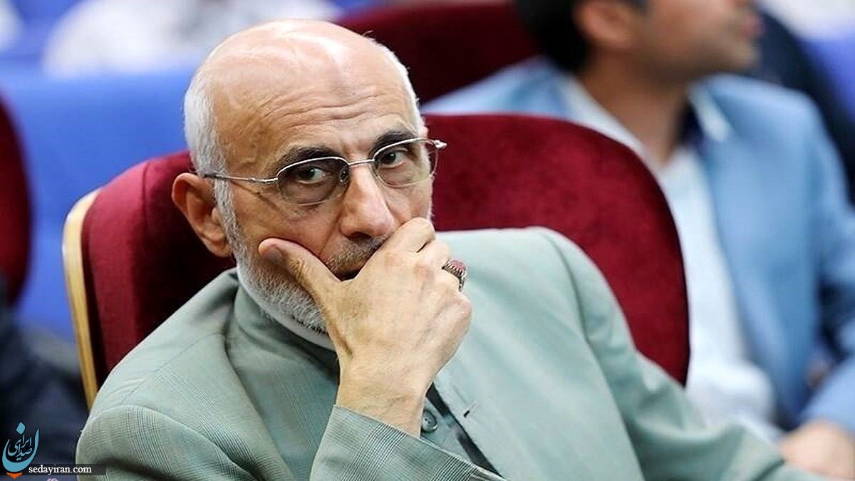 کاریکاتور میرسلیم روی جلد روزنامه شهرداری عکس