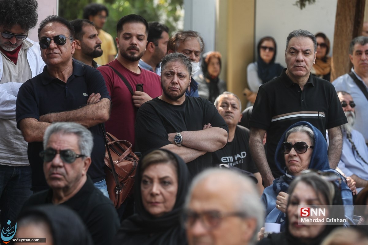 (تصاوبر) تشییع پیکر فریماه فرجامی با حضور هنرمندان برگزار شد / عکس مازیار لرستانی خبرساز شد
