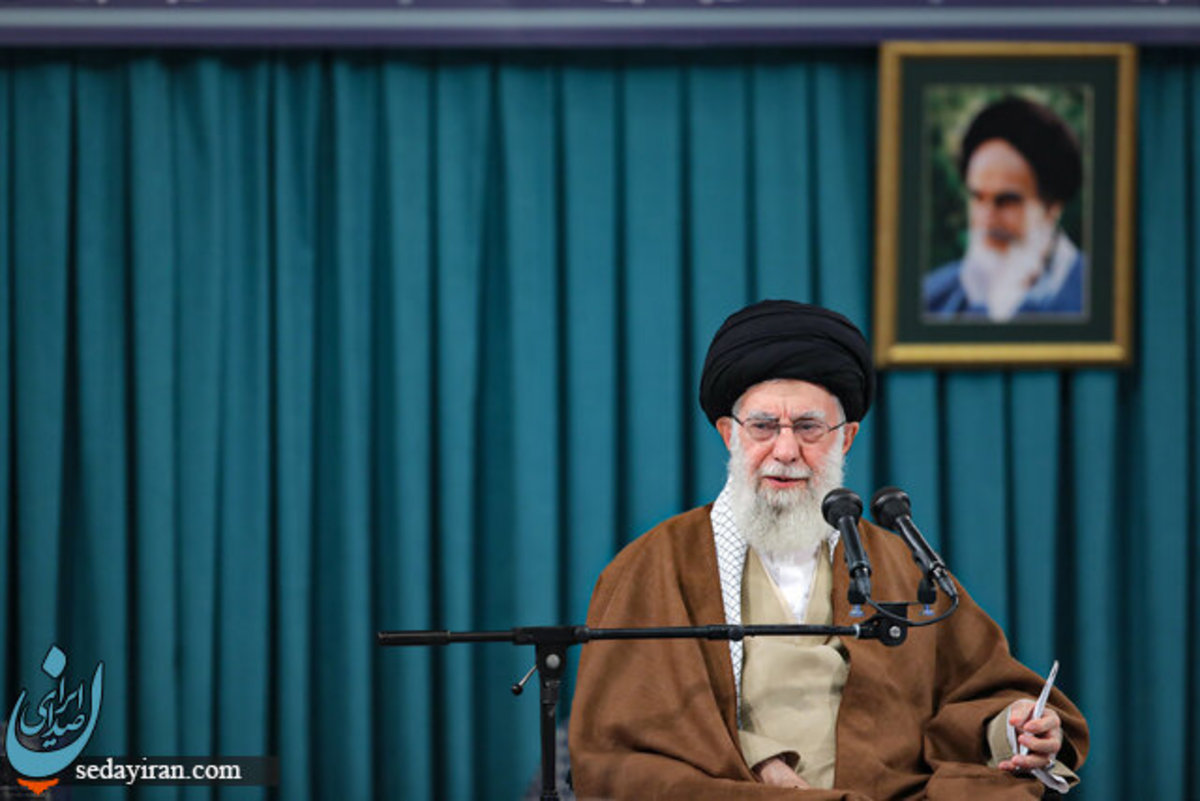رهبر معظم انقلاب: بمباران‌های صهیونیست‌ها ممکن است اسرای خودشان را هم نابود کند آمریکایی‌ها حتی در روزهای اوج‌گیری انقلاب به فکر کودتا به‌پاخاسته بودند