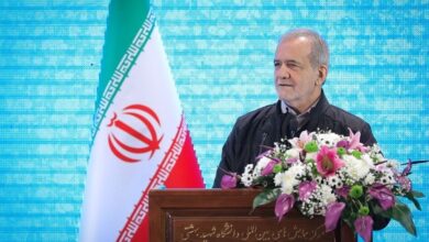 پزشکیان: با افراد فرصت طلب و ریاکار به جایی نخواهیم رسید