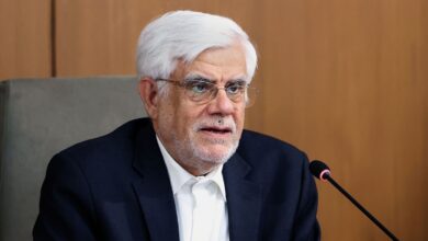 عارف: باید نظام اقتصادی و بازار کالا‌های اساسی را با شرایط آتی تنظیم کنیم