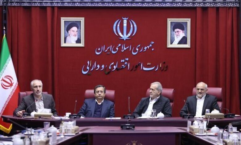 پزشکیان به وزارت اقتصاد رفت