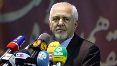 ظریف: تندرو‌ها دشنام می‌فرمایند و ما هم دعا می‌کنیم