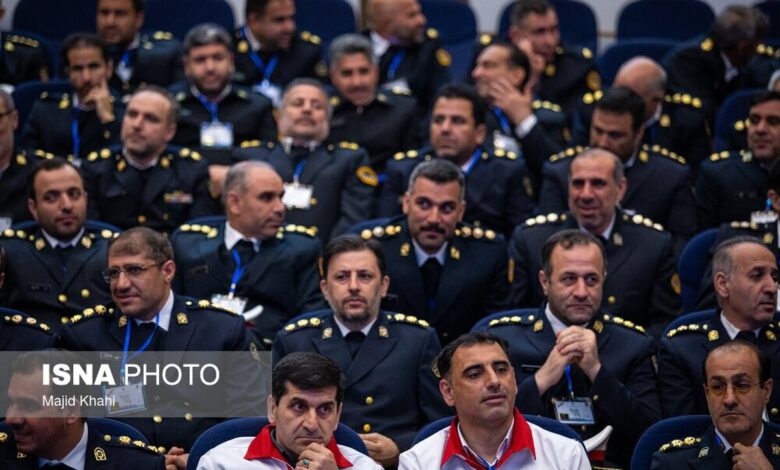 نشست فرماندهان پلیس راهور با حضور پزشکیان (+عکس)