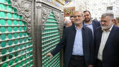 پزشکیان به زیارت امام زاده جعفر بن موسی الکاظم (ع) رفت