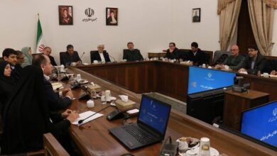 عارف: دولت، سیاست «تصمیم‌گیری در پشت در‌های بسته» را دنبال نمی‌کند