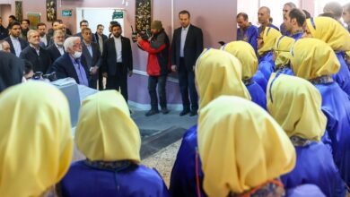 بازدید پزشکیان از مرکز خیریه و نیکوکاری ریحانه‌النبی اسلامشهر