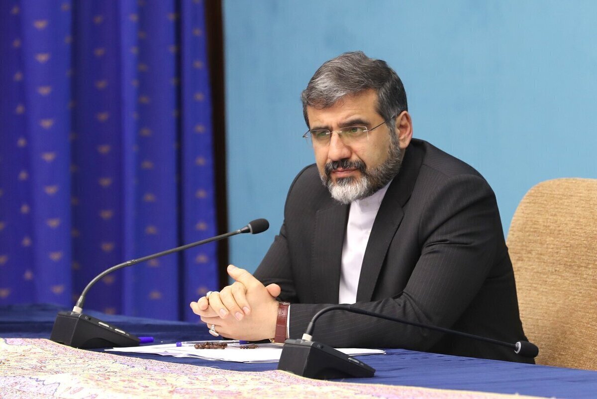 وزیر فرهنگ: در خلیج فارس همه منابع غنی انرژی را داریم