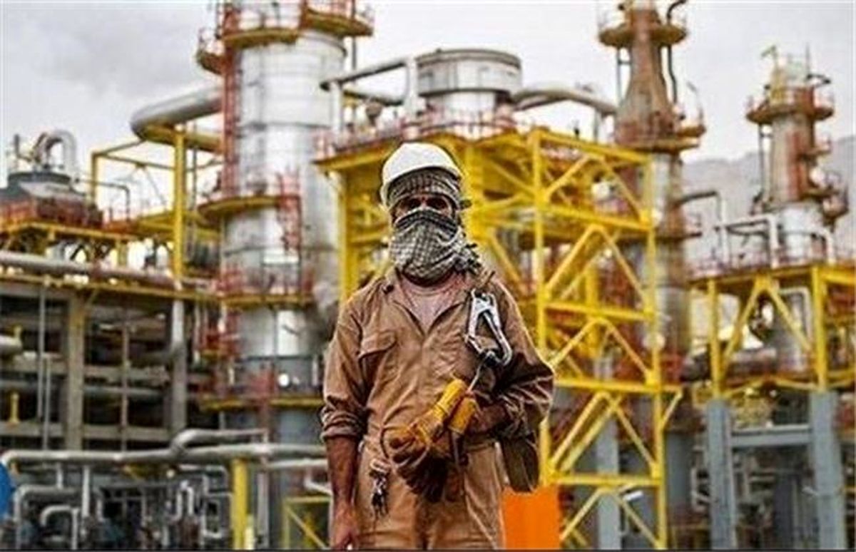 کارگران پیمانکاریِ پتروشیمی چوار ایلام همچنان در انتظارِ مزد عادلانه آیتم‌های مزدی حذف شد!