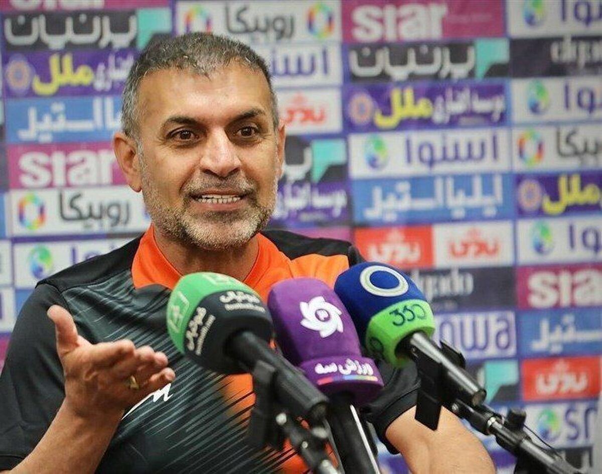 سرمربی تیم فولاد: مگر چه گفتم که اینگونه جریمه کردند