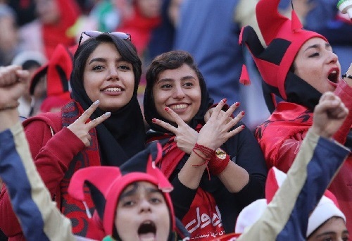 پرسپولیس - نساجی بدون حضور زنان