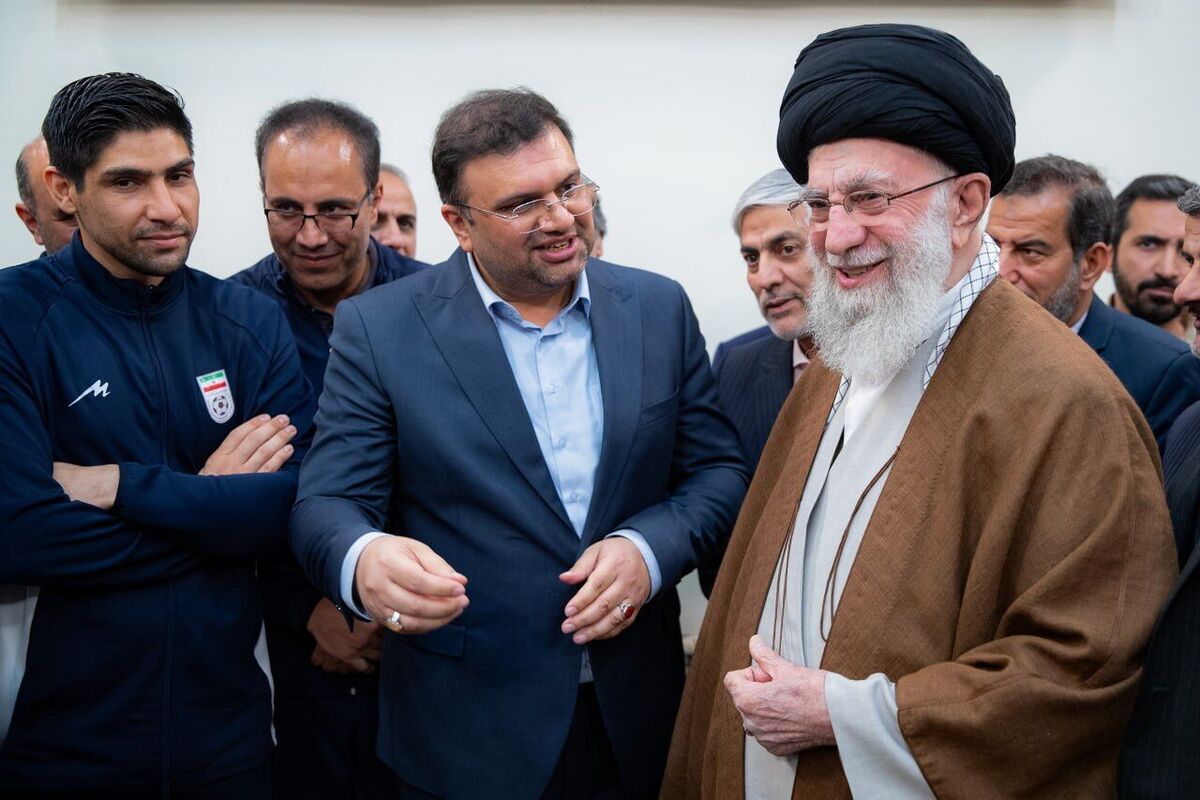 باقر محمدی: وقتی رهبر انقلاب را دیدم، منقلب شدم یک انگشتر از حضرت آقا هدیه گرفتم