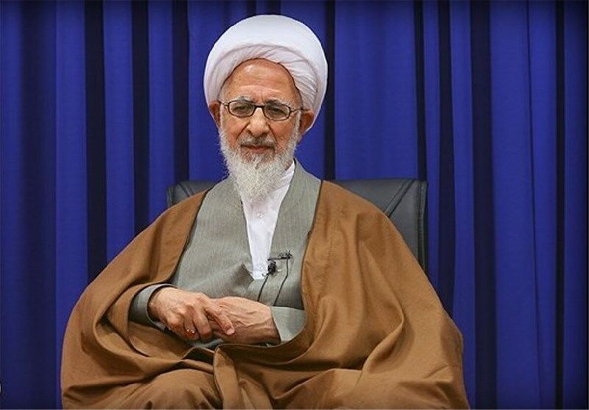 انتقاد تند آیت‌الله جوادی آملی: اقتصاد مثل راهپیمایی نیست که سفارش شود و با سفارش حل شود