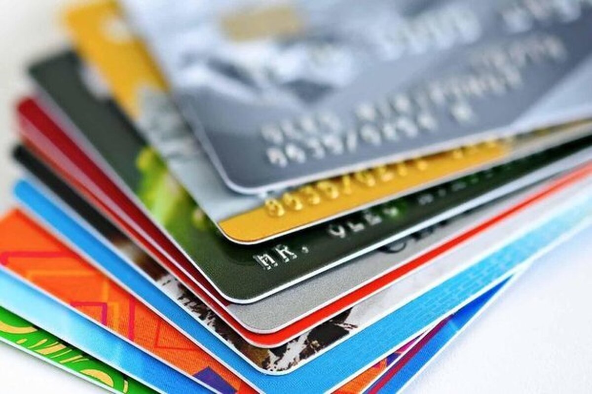 سارق حرفهای کارتهای بانکی در شهرری دستگیر شد