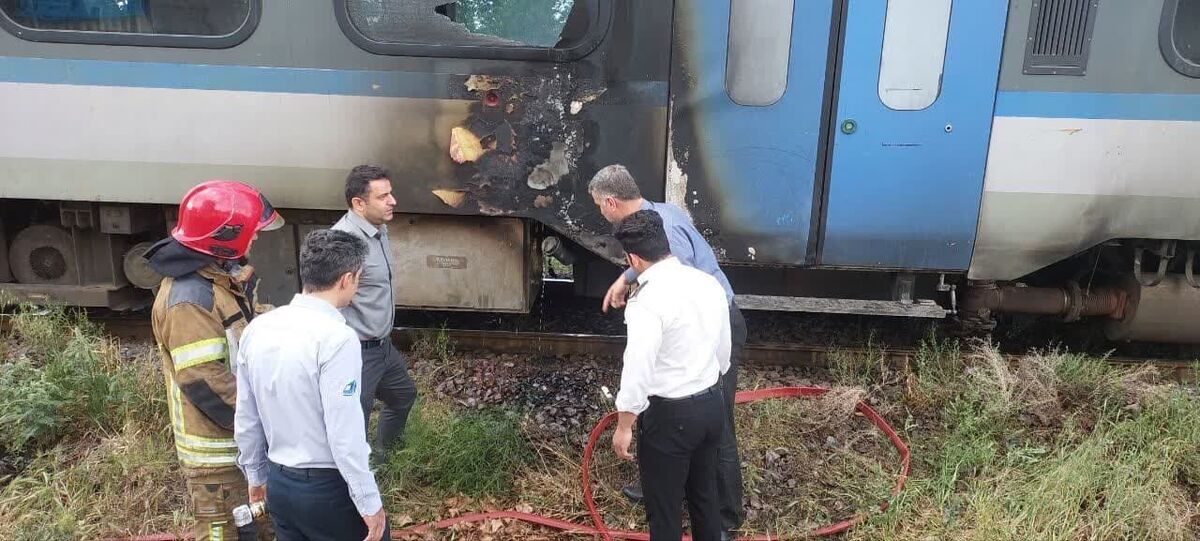 آتش سوزی قطار هزار مسافر در راه مانده با اتوبوس جابجا شدند