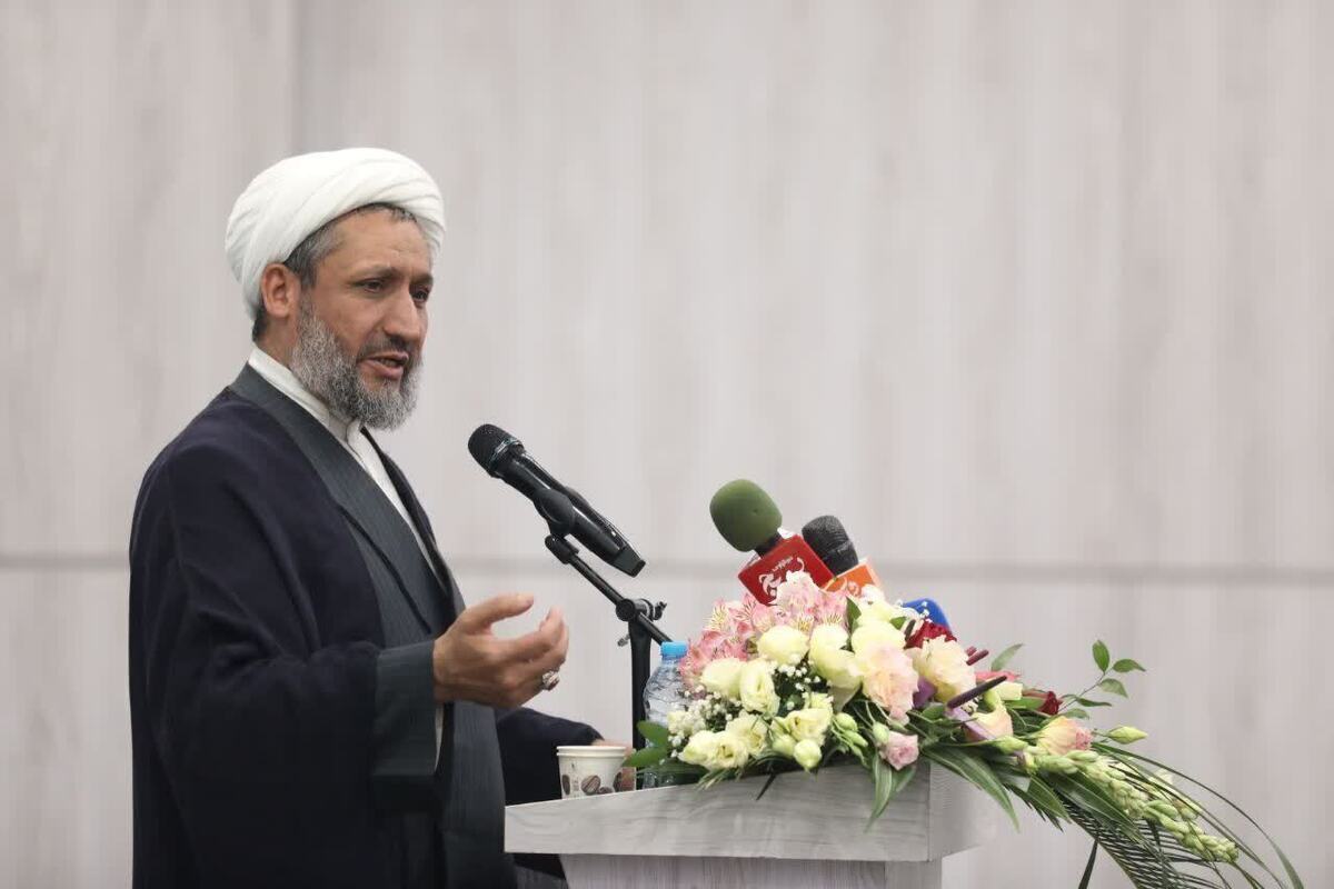 مسئول دفتر نماینده ولی فقیه در سپاه: ما واقعا به قله نزدیک هستیم در آمریکا و اروپا به زبان شما حرف شما را می‌زنند و شعار مرگ بر اسراییل جهانی شده