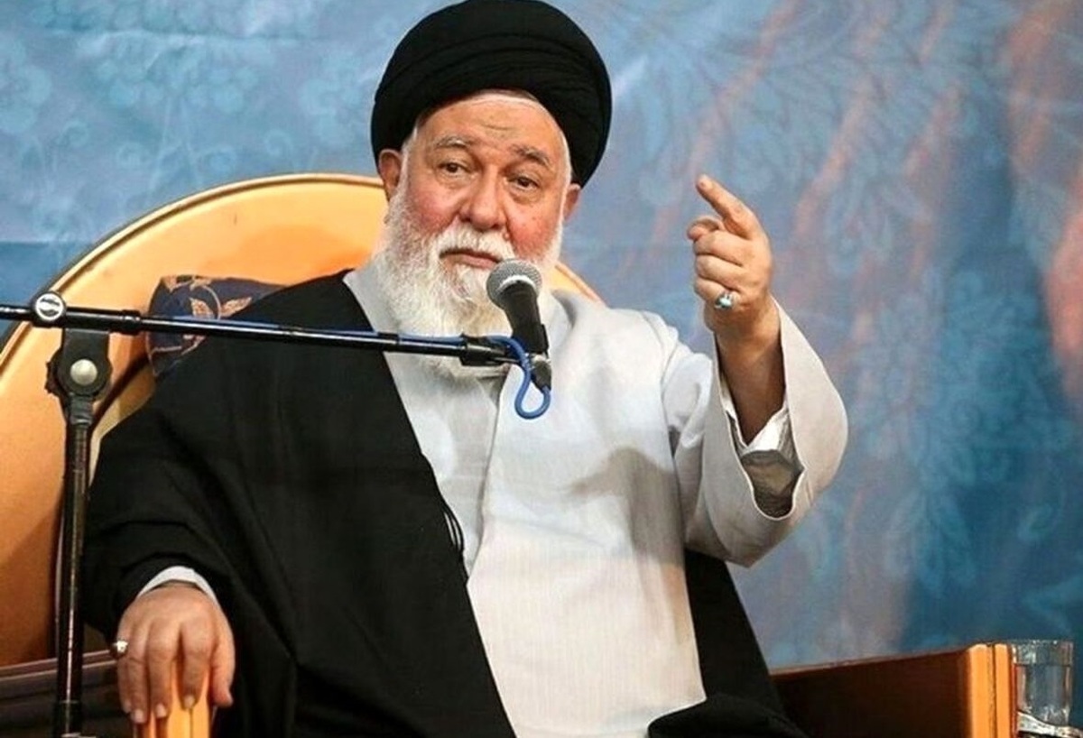 واکنش متفاوت علم الهدی به سیل در زمان دو رئیس جمهور مختلف دوره روحانی: نتیجه مدیریت فرصت‌طلبانه، ایجاد نکبت و نقمت برای مردم است؛ سیل قابل مدیریت و مهار بود دوره رئیسی: وقوع این سیل یک بلای طبیعی بود؛ نباید از موضوعات دلگرم‌کننده در بحران اخیر غافل شد