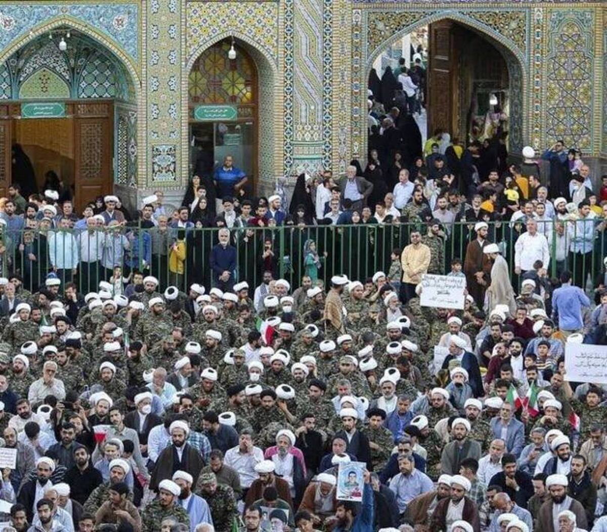تجمع روحانیون در حمایت از طرح «نور» با لباس جنگی + عکس