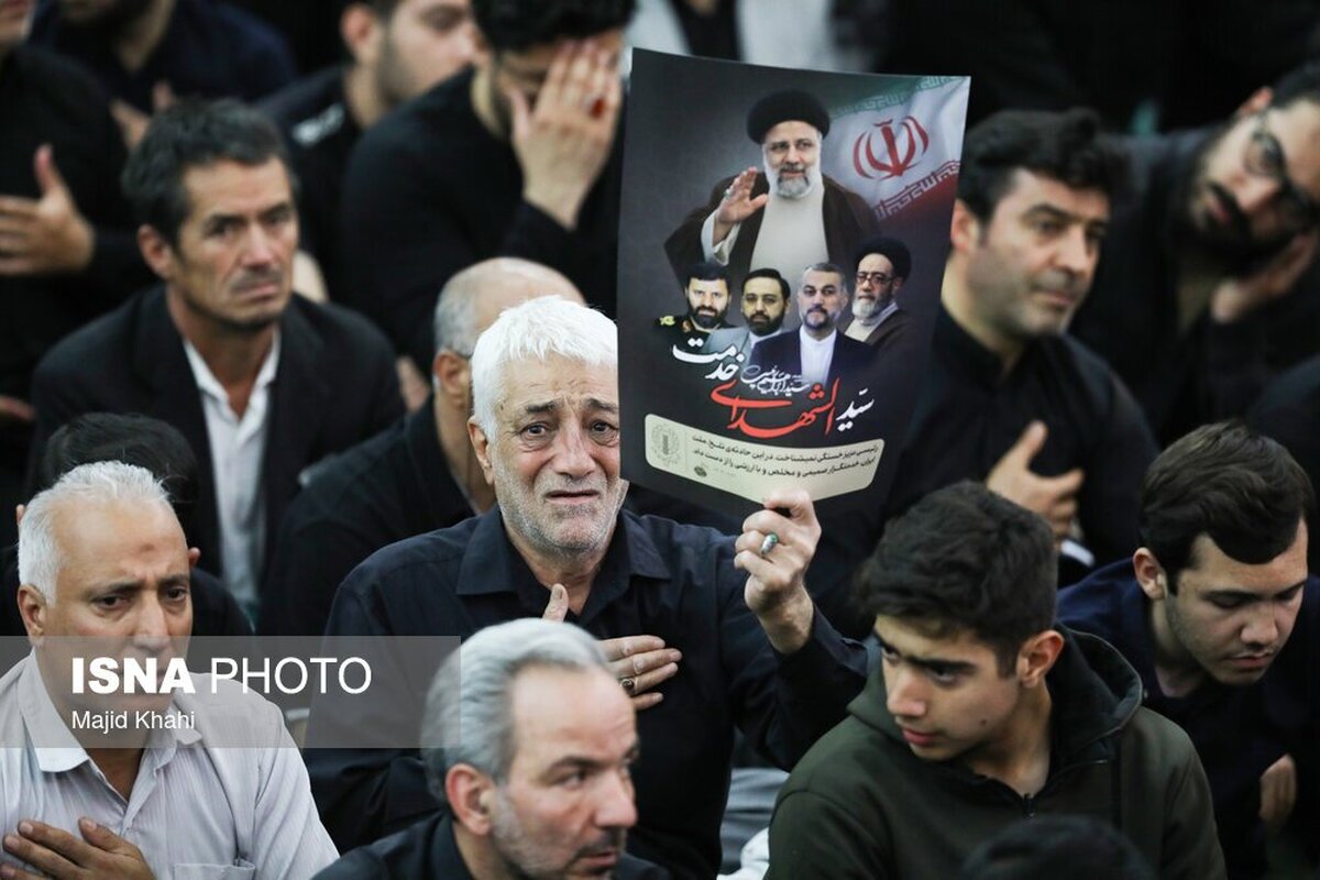 وداع با پیکر رئیس جمهور و شهدای خدمت در مصلی تهران (+عکس)