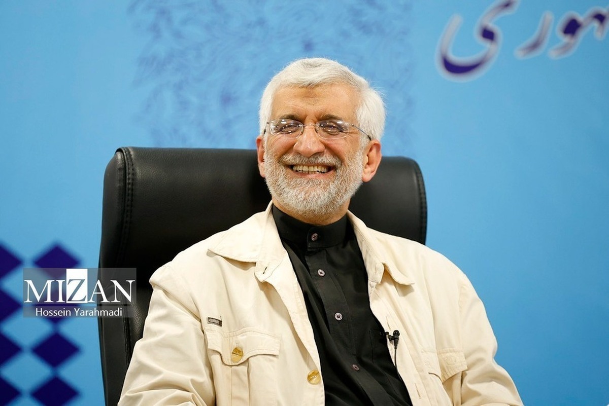 خندو و خوشحالی سعید جلیلی هنگام ثبتنام در انتخابات (+عکس)
