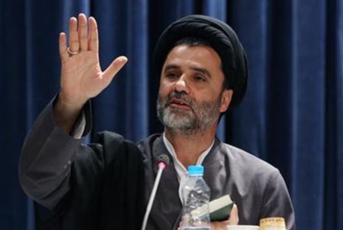 نبویان: یاد حرف‌های ظریف به خیر که می‌گفت حاج قاسم نمی‌گذاشت ما کار‌های دیپلماسی را پیش ببریم اگر روحانی رییس جمهور بود، اصلا پاسخ نظامی به اسرائیل تصویب می‌شد؟ می‌گفتند زبان دنیا را بلدیم و می‌رفتند مذاکره می‌کردند و حل می‌کردند