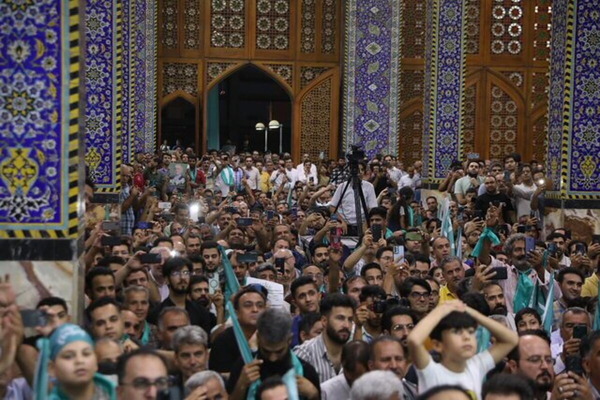 ظریف: باید کسانی که از پول بیت المال خرج انتخابات کردهاند را مجازات کرد