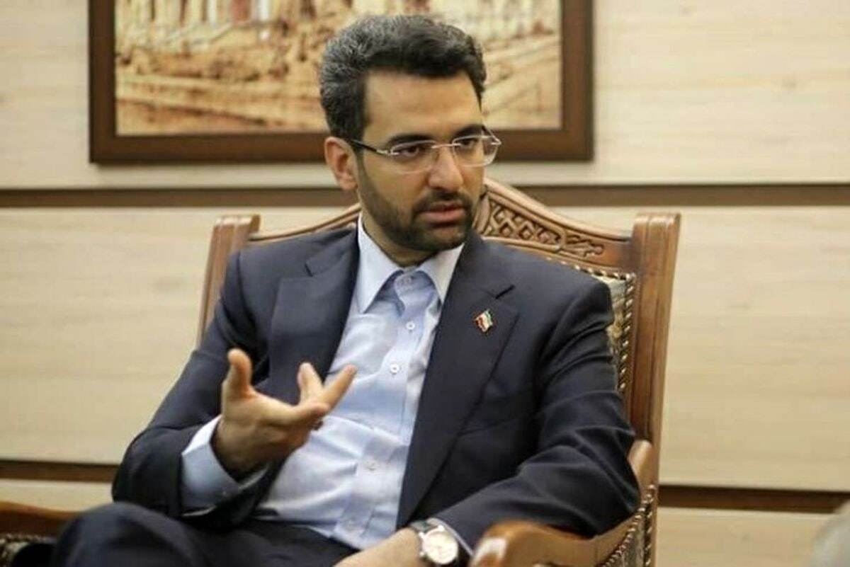آذری جهرمی: ارسال پیامک انبوه باید برای افزایش مشارکت باشد نه کاهش مشارکت