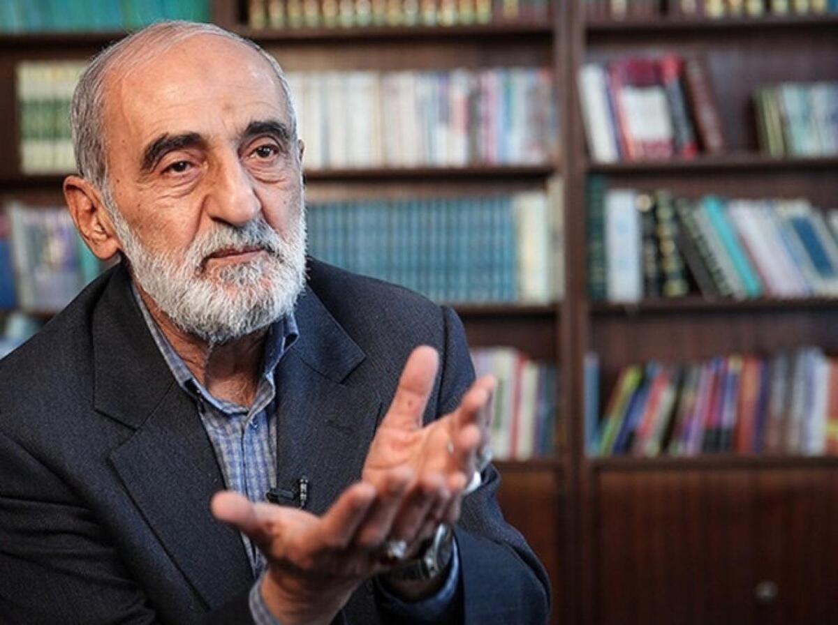 شریعتمداری: زمزمه‌های جسته‌گریخته‌ای از ائتلاف به گوش می‌رسد