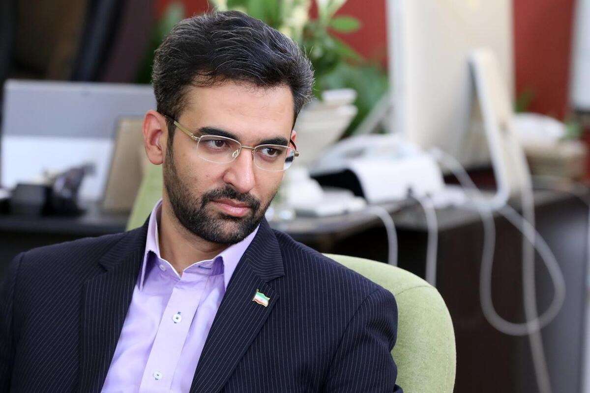آذری جهرمی: جناب آقای ثابتی فهم کج از آموزه‌ها، سرآغاز انحطاط است!