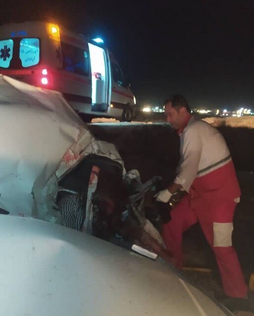 واژگونی ساینا و سقوط از پل پژو در جاده ایوانکی ؛ 4 نفر جان باختند واژگونی ساینا و سقوط از پل پژو در جاده ایوانکی ؛ 4 نفر جان باختند