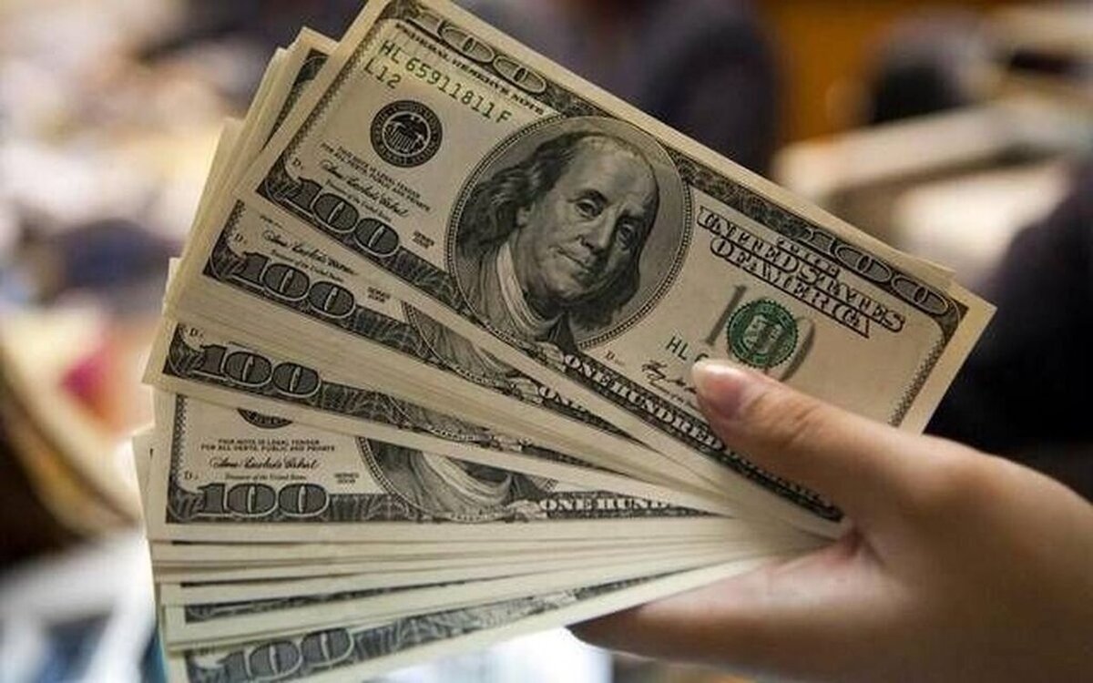 دلار شنبه با افت هزار تومانی بازگشایی شد