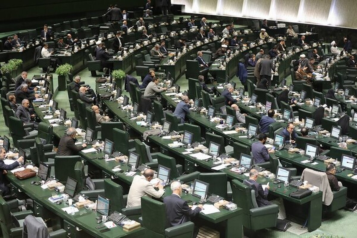 مجوز مجلس به وزارت نفت برای واردات بنزین در سال آینده