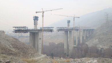مومنی: ترافیک آزادراه تهران-قزوین اواسط سال آینده نصف می‌شود