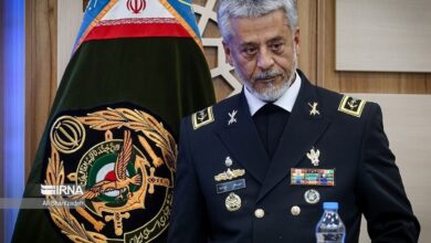 دریادار سیاری: بی‌توجهی به تهدیدات ما را غافلگیر می‌کند