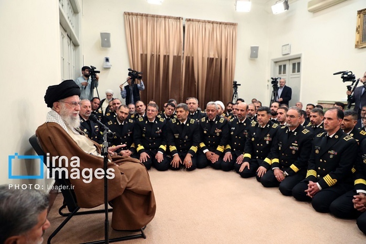 دیدار فرماندهان نیروی دریایی ارتش با رهبر انقلاب (+عکس)