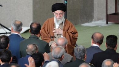 رهبر معظم انقلاب: ما کشور‌های اسلامی باید از حقوق دنیای اسلام دفاع کنیم؛ اجازه باج‌طلبی به آمریکا و غیرآمریکا را ندهیم