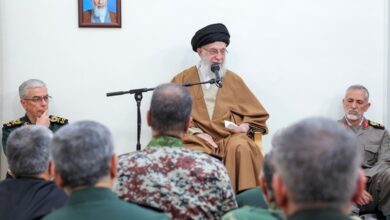 دیدار جمعی از فرماندهان نیرو‌های مسلح با فرمانده معظم کل قوا (+عکس)