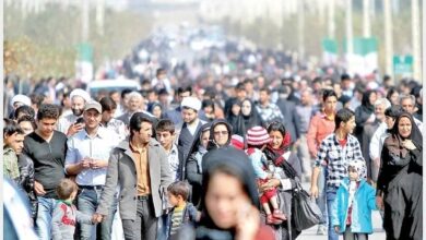 عباس عبدی: باید سیاست الزام به یکپارچگی جامعه و مردم را کنار گذاشت