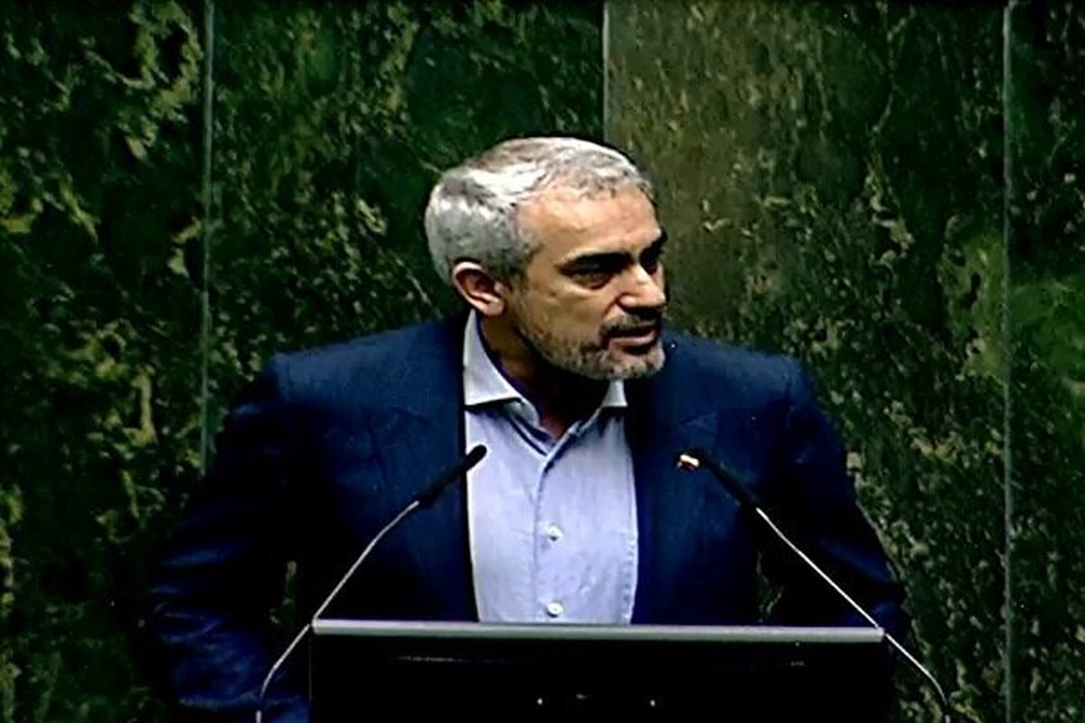 وزیر اقتصاد: منابع اشتغالزایی به شکل مساوی در استان‌ها تقسیم شده است