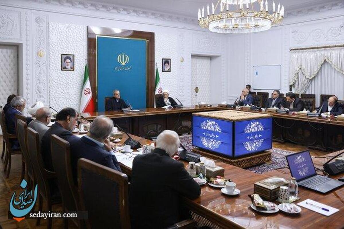 پزشکیان از عملکرد برخی تریبون های رسمی علیه دولت انتقاد کرد