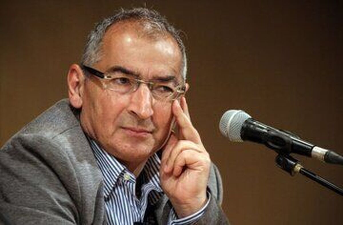 زیباکلام: گمشده اصلی جامعه ایران دموکراسی است